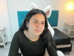 EmilyBuu  live sex cam