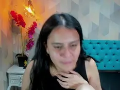 EmilyBuu  live sex cam