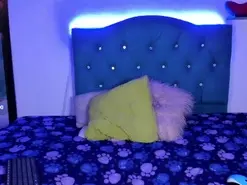 Katyy_b  live sex cam