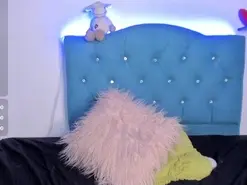 Katyy_b  live sex cam