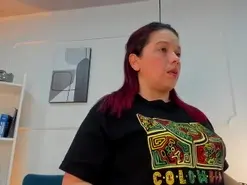 MichelleLow  live sex cam