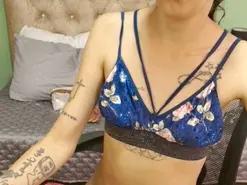 Megan_lavoe  live sex cam