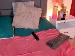 GahiaBelucci  live sex cam