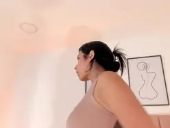 GahiaBelucci  live sex cam