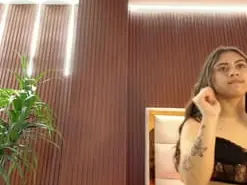 KimJonesVs  live sex cam