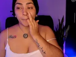 Lucy26_  live sex cam