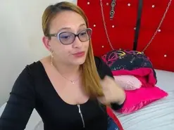 Latinahotboddy  live sex cam