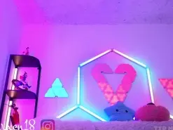 LittleVixen18  live sex cam