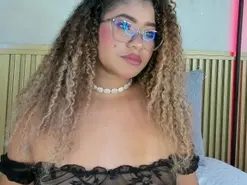 Valentina_Mdz  live sex cam