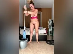 Revoltosa29  live sex cam