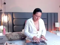 CarolineHarris  live sex cam