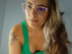 Anto_fox  live sex cam