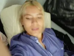 Anto_fox  live sex cam