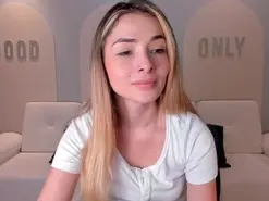 StacyWoods  live sex cam