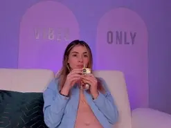 StacyWoods  live sex cam