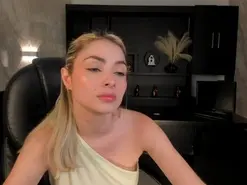 StacyWoods  live sex cam