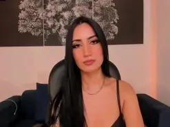 CaitlynBellX  live sex cam