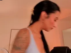CaitlynBellX  live sex cam