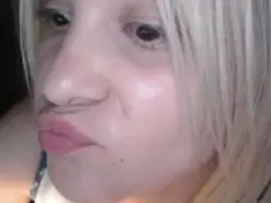 Hottye  live sex cam