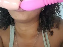 Lyna_1094  live sex cam