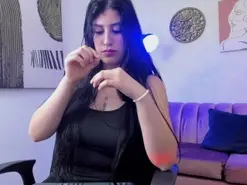 Yiyi-saenz  live sex cam