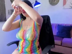 Yiyi-saenz  live sex cam