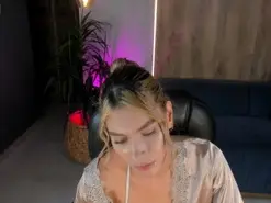 NiaSalvatore  live sex cam
