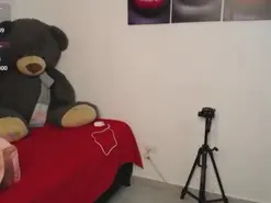MiaDownson  live sex cam