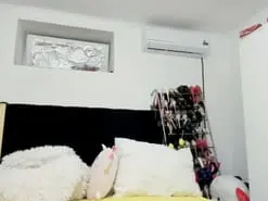 Juliahayes  live sex cam