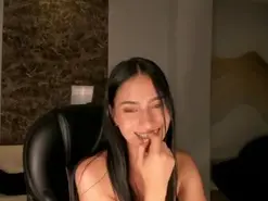 LucieMartin  live sex cam