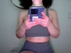 Lionnebrunnette  live sex cam