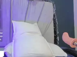 Shanna3  live sex cam