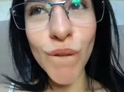 Umma-  live sex cam