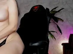 Emma77  live sex cam