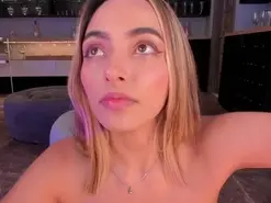 MelissaMoore  live sex cam