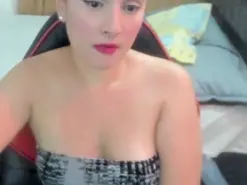 Pantheisa69  live sex cam