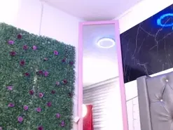 Lila-gummy  live sex cam