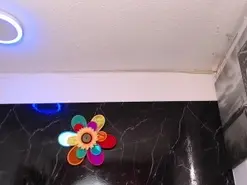 Lila-gummy  live sex cam