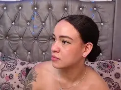 Lila-gummy  live sex cam
