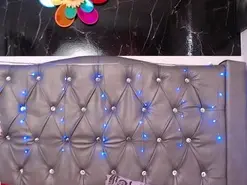 Lila-gummy  live sex cam