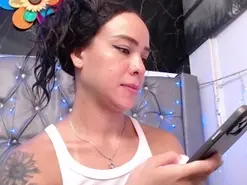 Lila-gummy  live sex cam