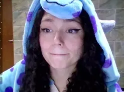 DiamondCurls  live sex cam