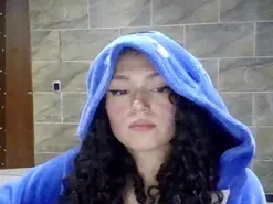 DiamondCurls  live sex cam