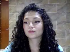 DiamondCurls  live sex cam