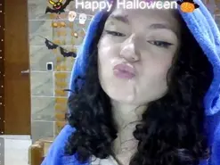 DiamondCurls  live sex cam