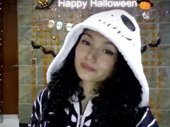 DiamondCurls  live sex cam