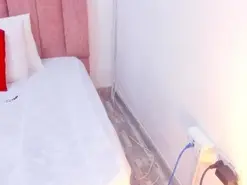 Yara10_  live sex cam