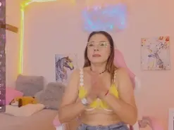 MilfAaura  live sex cam