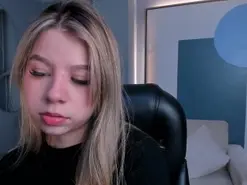 TiffannySins  live sex cam