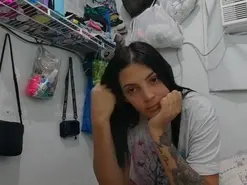 Andrea_1  live sex cam